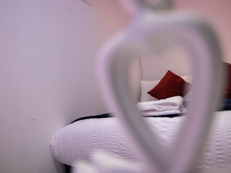 1 Bedroom-Sofabed-Worktable-4-Wifi-Parking Londra Dış mekan fotoğraf