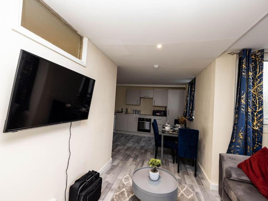 1 Bedroom-Sofabed-Worktable-4-Wifi-Parking Londra Dış mekan fotoğraf