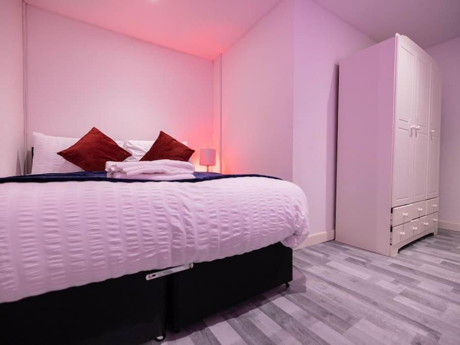 1 Bedroom-Sofabed-Worktable-4-Wifi-Parking Londra Dış mekan fotoğraf