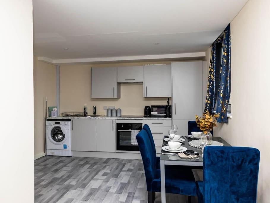 1 Bedroom-Sofabed-Worktable-4-Wifi-Parking Londra Dış mekan fotoğraf